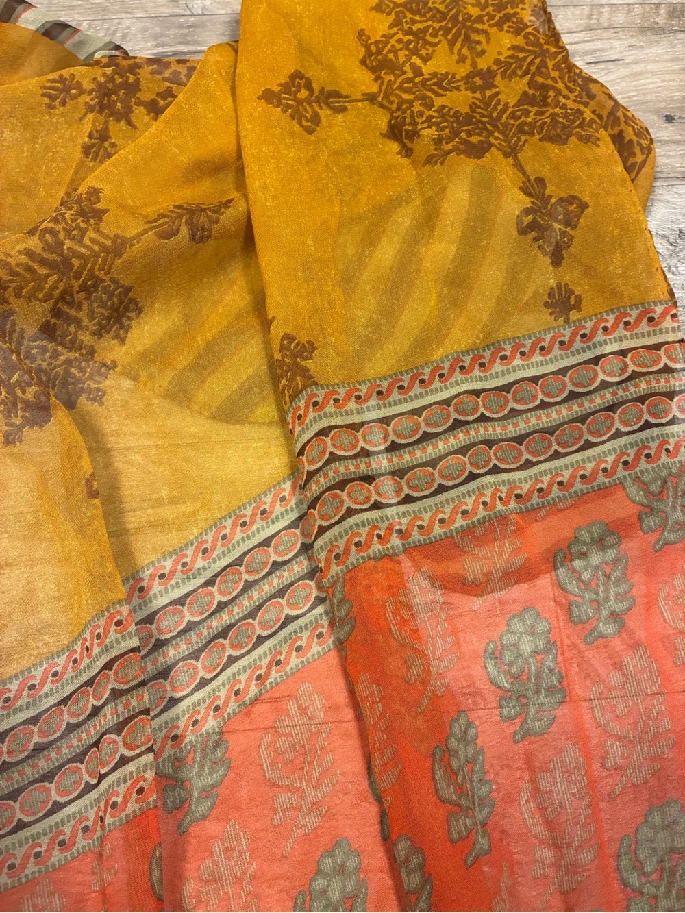Guarisco Spa Italy 100% Silk Mixed Print Lightweight Sheer Scarf Wrap 26”x69” - Picture 9 of 10